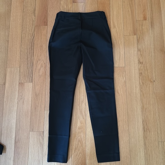 Old Navy High Rise Pixie Skinny - Picture 4 of 4